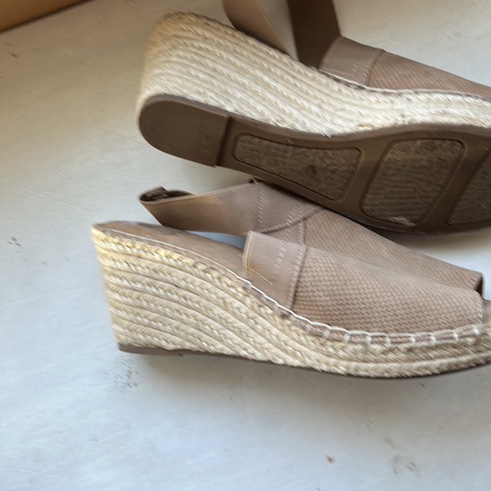 White mountain, women’s tan mules suede rubber, stretch, ankle strap